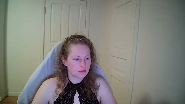 Girlnina-1995 Adlı Modelin Canlı XXX Sohbeti