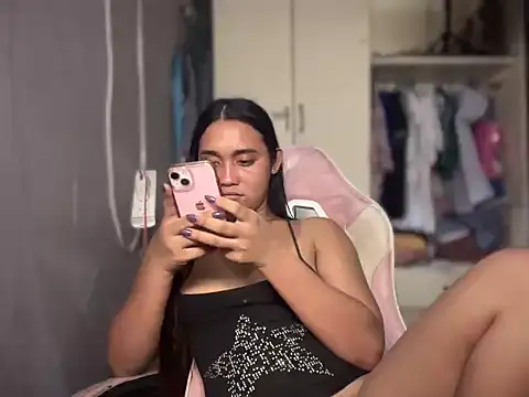 asian_cumstarrhian webkamerás műsora