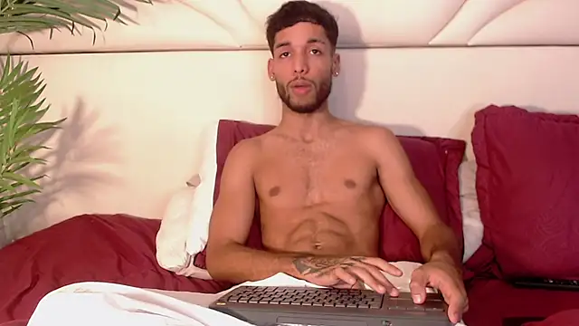 Thiagoferreti's Live XXX Chat