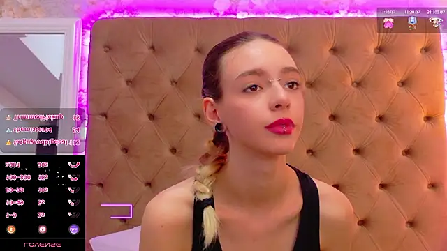 CoraVex Adlı Modelin Canlı XXX Sohbeti