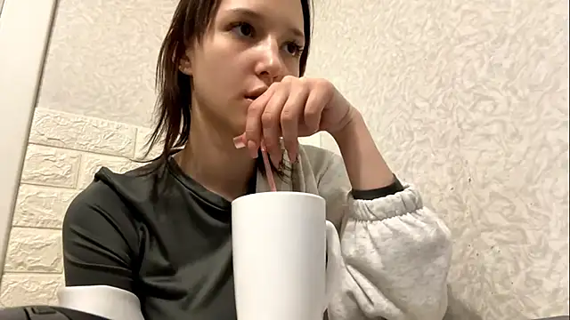 Naoomis: вебкам-шоу