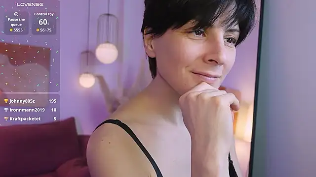 LorenDaze Adlı Modelin Canlı XXX Sohbeti