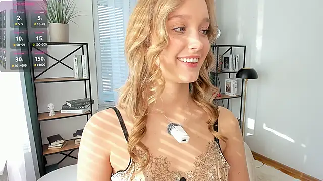 SerrenaAa Chat XXX in diretta