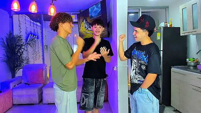 Онлайн чат XXX Houseofwarrios