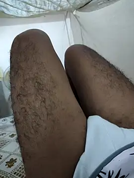 PIG_FUCKER_DADDY 即時 XXX 聊天