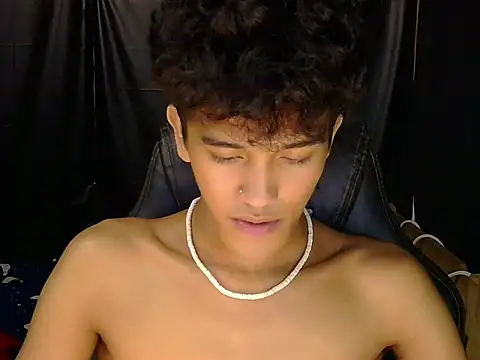 عرض كام hugekenbigcock