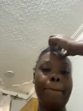 Pokazy przed kamerką – Dellah27