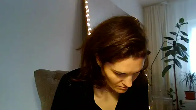 Ms-Lust1- – Live XXX-chat