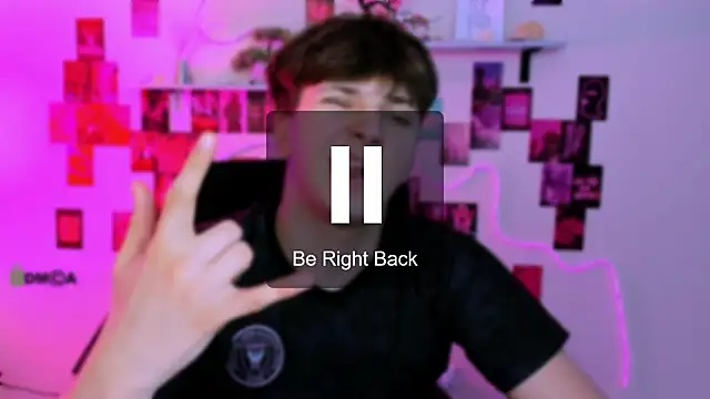 travis_wolf_ élő XXX-chatje