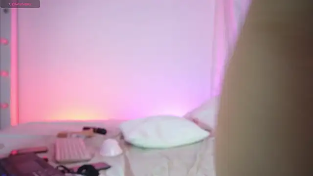 brunasanoliv élő XXX-chatje