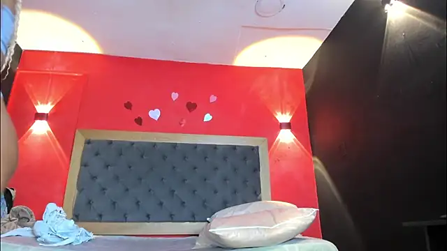 YayaHilton élő XXX-chatje