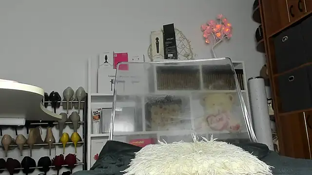 Naughtylov3 Adlı Modelin Canlı XXX Sohbeti