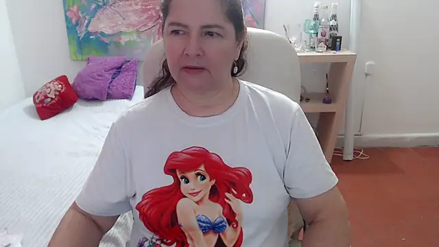 leonela_69: онлайн-секс-чат