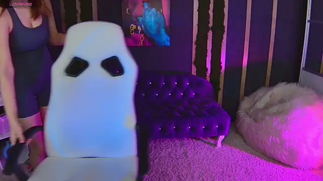 LunatrendのライブXXXチャット