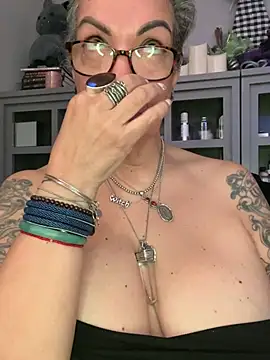 dieseldame1313's Webcam Show