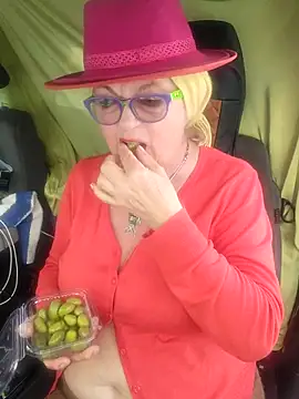 Hot-Mucin Live XXX chat