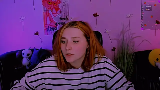 casey_meow_ Adlı Modelin Canlı XXX Sohbeti