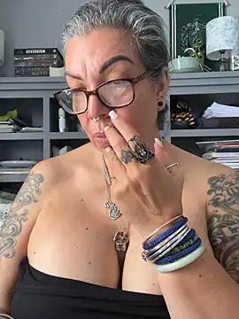 dieseldame1313 라이브 XXX 채팅