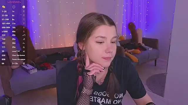 Mira_Falls Live XXX-chat