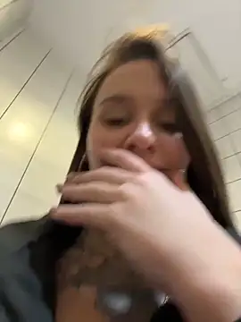 KishaMur লাইভ XXX চ্যাট