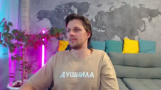 VikingChrisss: διαδικτυακό σόου στην κάμερα