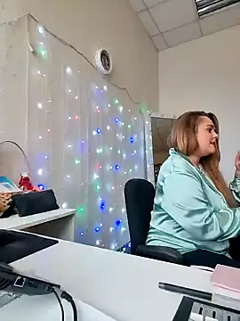 Juicy_PeachLux: онлайн-секс-чат