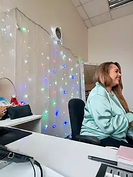 دردشة Juicy_PeachLux الجنسية المباشرة