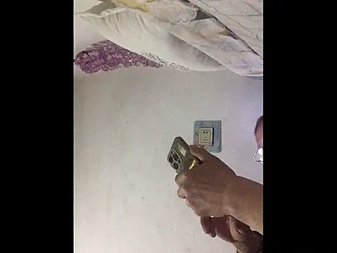 yaocaobi8 Show Webcam