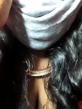 Horny_Natasa_ Adlı Modelin Canlı XXX Sohbeti