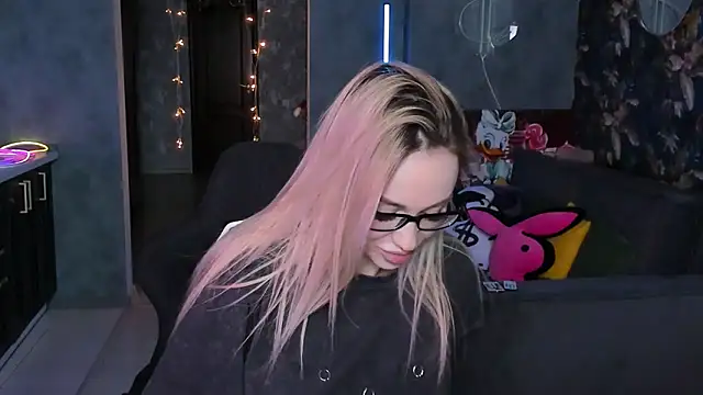 دردشة Blckmirrorr الجنسية المباشرة