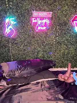 Chat XXX en directo de RenaThickAss