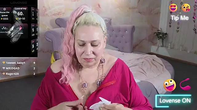 Penelope_Pinky Adlı Modelin Canlı XXX Sohbeti