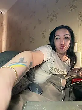 Pertunjukan Kamera Web Naughtbaby_2025