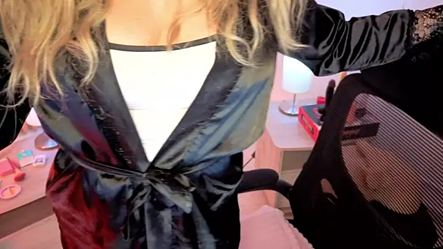 แชท XXX สดของ MarianL0ve