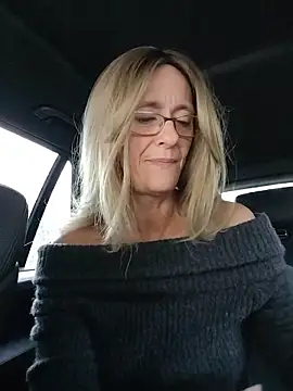 Sacha_Scorp élő XXX-chatje