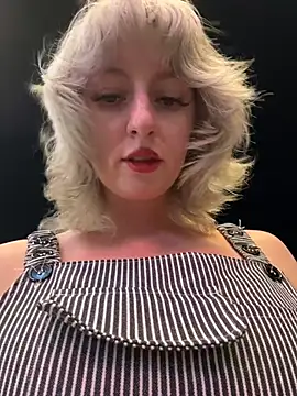 Chatroom XXX en direct de RonnieKiss