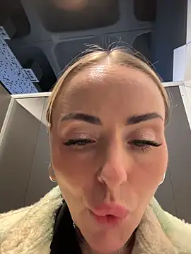 Webkamerová show EmaSalis