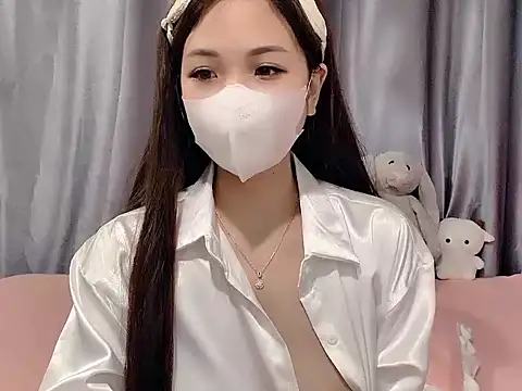 Lucy681のウェブカメラショー