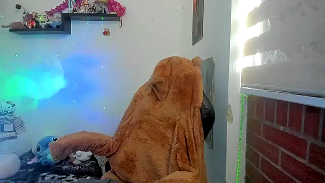 แชท XXX สดของ Shaddycute_