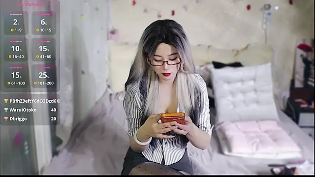 Fang-Xiaojie Live XXX-Chat