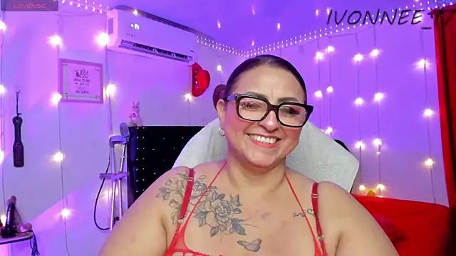 دردشة Ivonnee__ الجنسية المباشرة