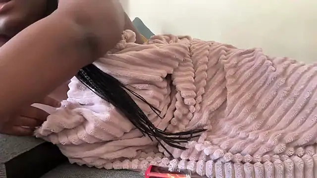 nanaisbackk Live XXX-Chat