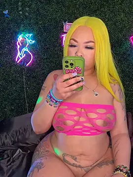 RenaThickAss Adlı Modelin Canlı XXX Sohbeti