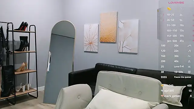 Ella_Sea Adlı Modelin Canlı XXX Sohbeti