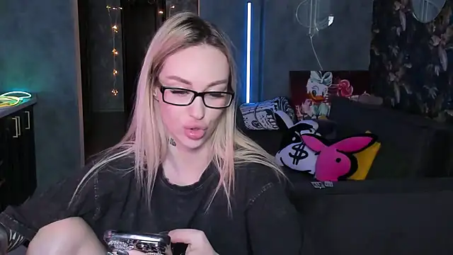 Blckmirrorr Chat XXX in diretta