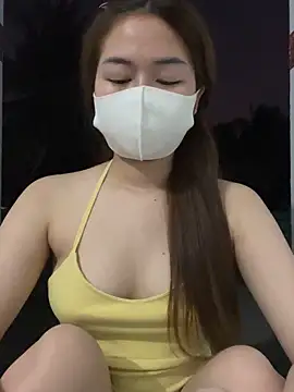 BabyThree_のライブXXXチャット