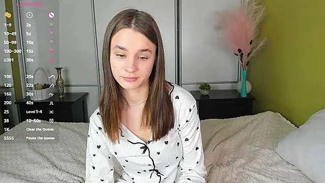 JinnyMcie's Live XXX Chat