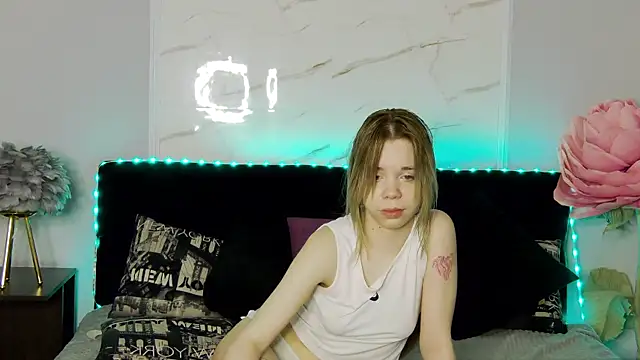 Eli_Luvs élő XXX-chatje