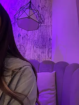 AbyThompson Adlı Modelin Canlı XXX Sohbeti