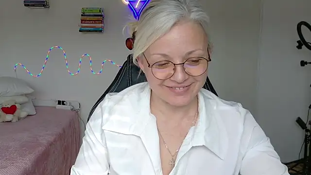 XXX chat uživo modela Linsy_Kim